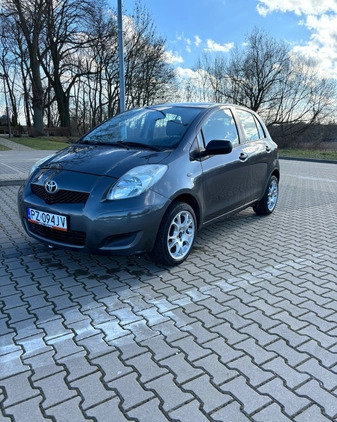 Toyota Yaris cena 16000 przebieg: 208675, rok produkcji 2010 z Luboń małe 56